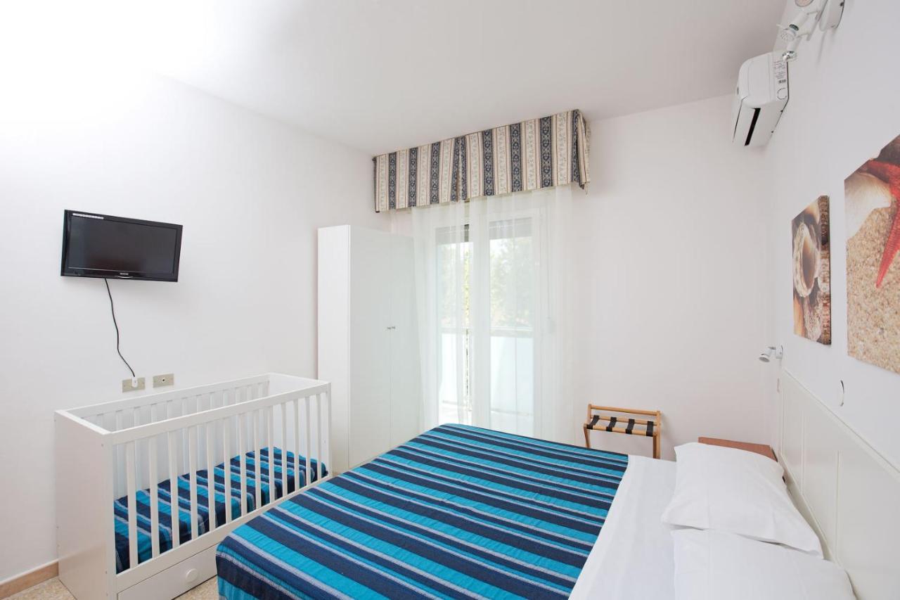 Hotel Helios Riccione Extérieur photo