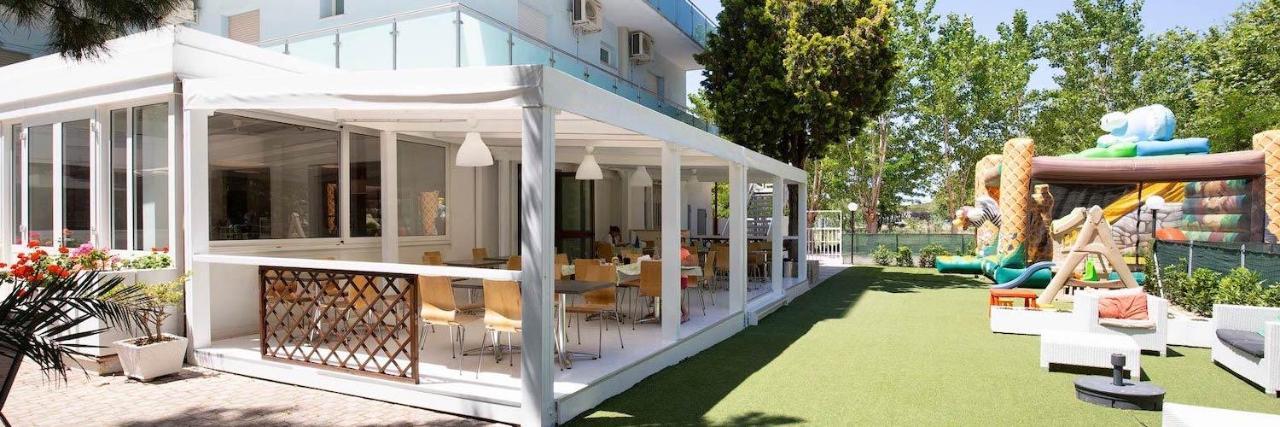 Hotel Helios Riccione Extérieur photo